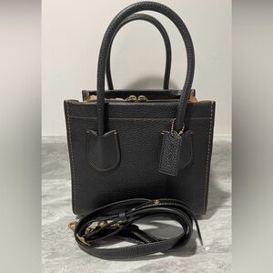 ISO ISO DO NOT BUY-COACH CASHIN CARRY 22 TOTE